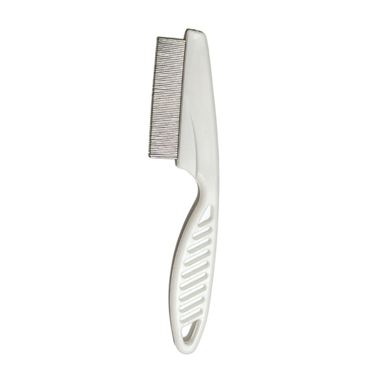 White cat comb